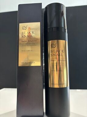 Holika Holika Black Snail Repair Emulsion